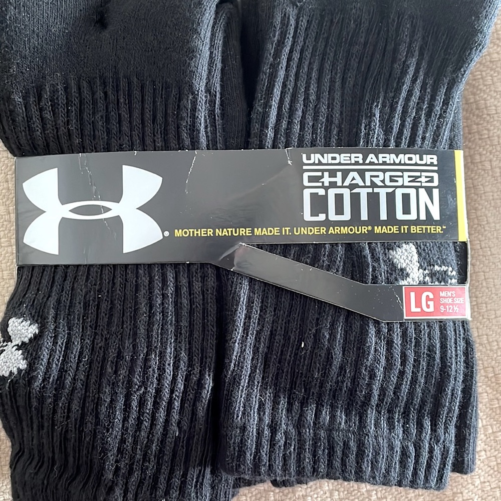 Final price!Under Armour black cotton socks crew length